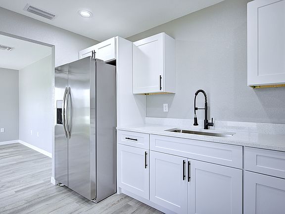 4th image of 4150 Placid Lakes Blvd