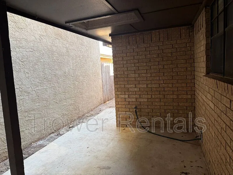 2 bed, 2.0 bath, $1,600 — Photo 2