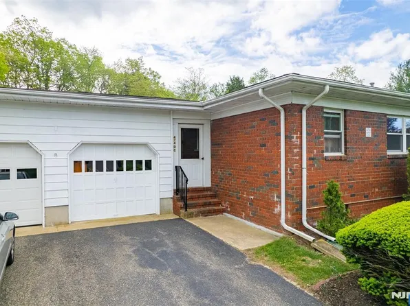 474 Laurel Brook Dr, Brick, NJ 08724