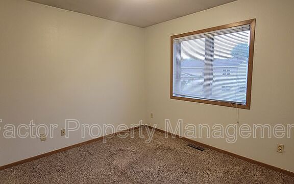 4th image of 158 Balcerzak Dr