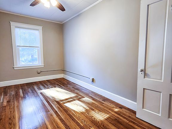 3rd image of 80 Ramies Ln APT 1