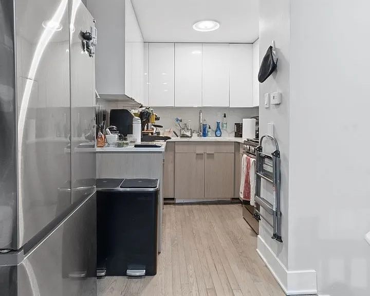 1421 N Dearborn St — Photo 99