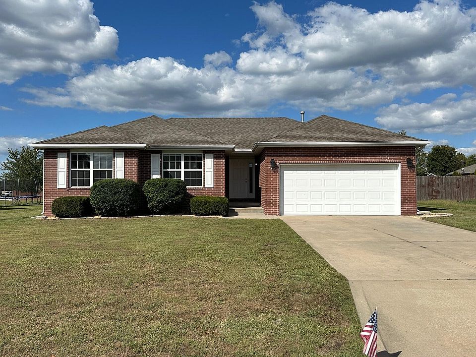 1st image of 505 Cedar Lane