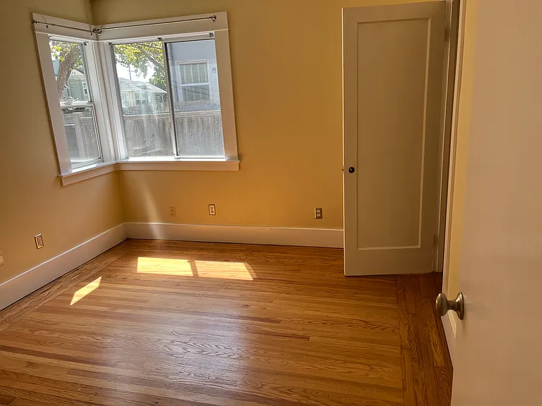 1415 Alcatraz Ave #A — Photo 12