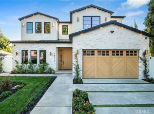 16752 Addison St, Encino, CA 91436