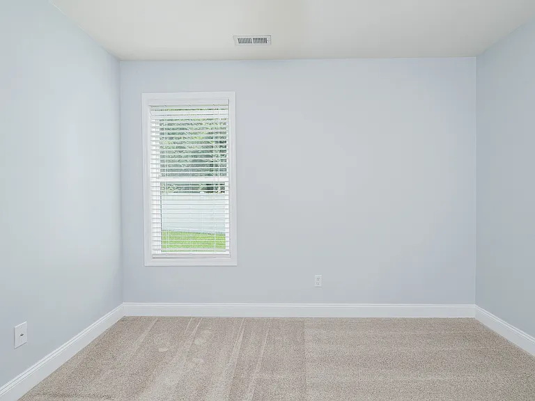 312 Hawks Bluff Dr — Photo 13
