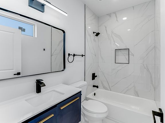 4th image of 7355 Dicks Ave #104A