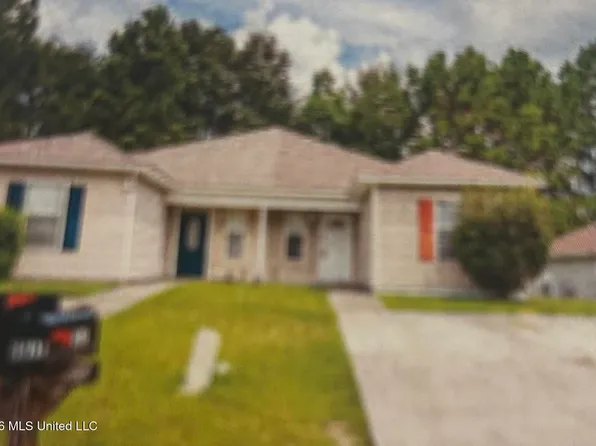 5515 Quail Creek Cir, Diberville, MS 39540