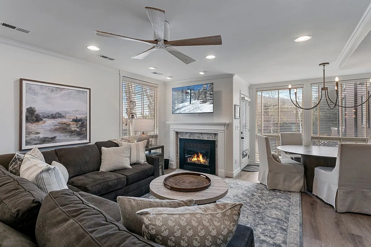 2 bed, 972 sqft, $3,150 — Photo 4