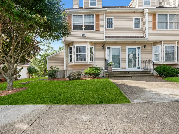 267 Bridge Street #17, Groton, CT 06340