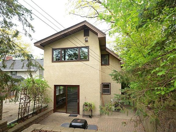 4th image of 2362 Carter Ave