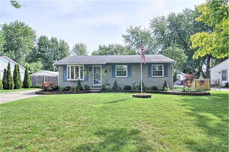 1st image of 47898 Mallard Dr