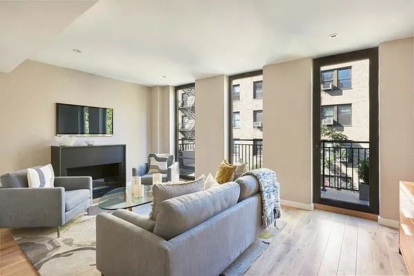 Rented by OGI Management | media 9