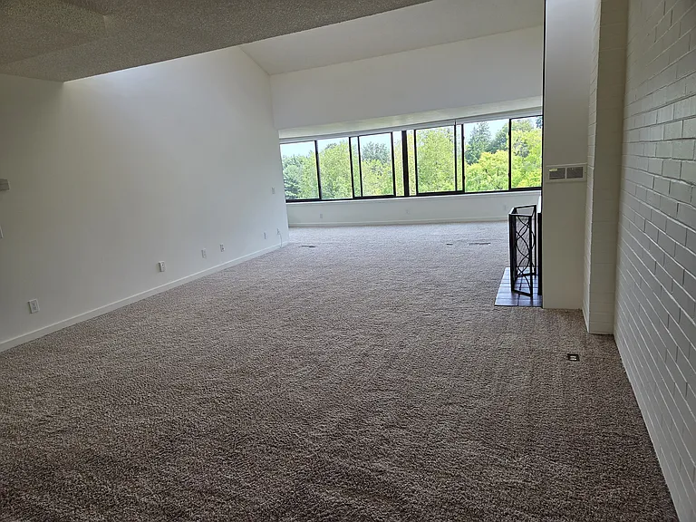 10911D Glen Acres Dr S — Photo 10
