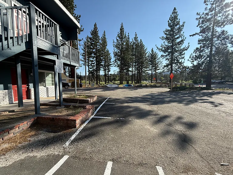 2440 Lake Tahoe Blvd #1-8 — Photo 2