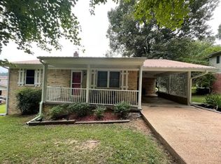 16 Peggy Ave, Mammoth Spring, AR 72554