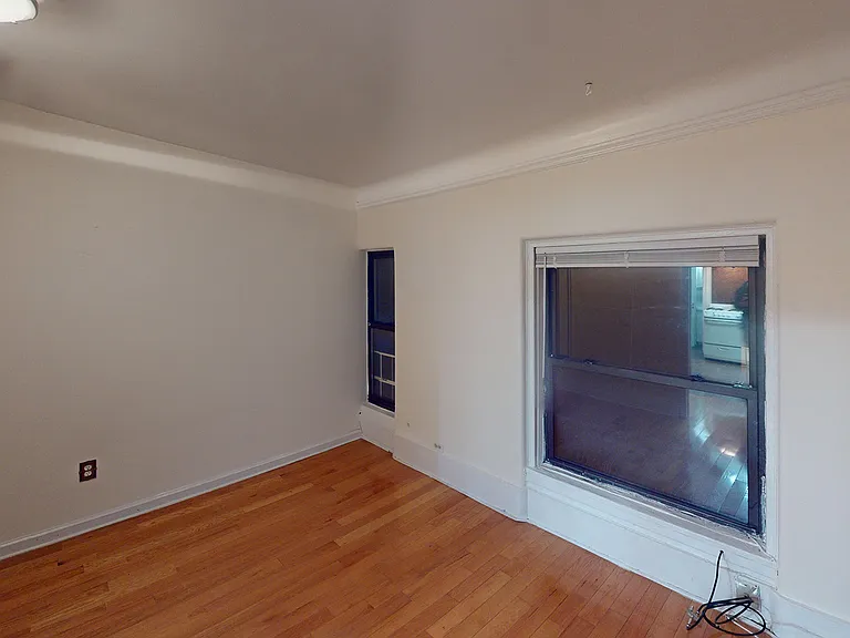 29 E 37th St #5B — Photo 10