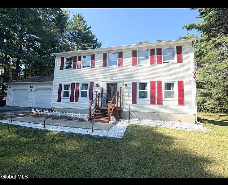2nd image of 3 Adirondack Court