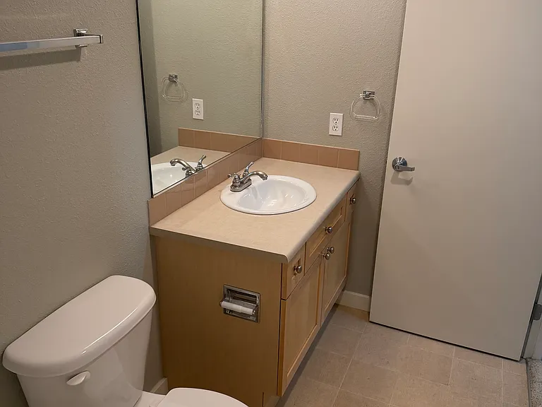 Full Bathroom - different angle