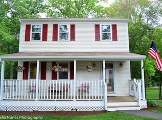 17 Fearing Hill Rd, Wareham, MA 02571