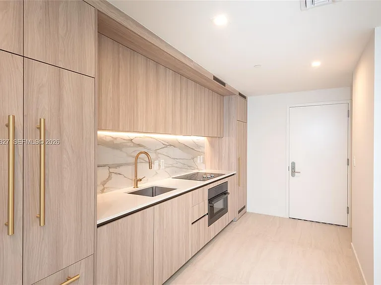 77 SE 5th St #3206 — Photo 15