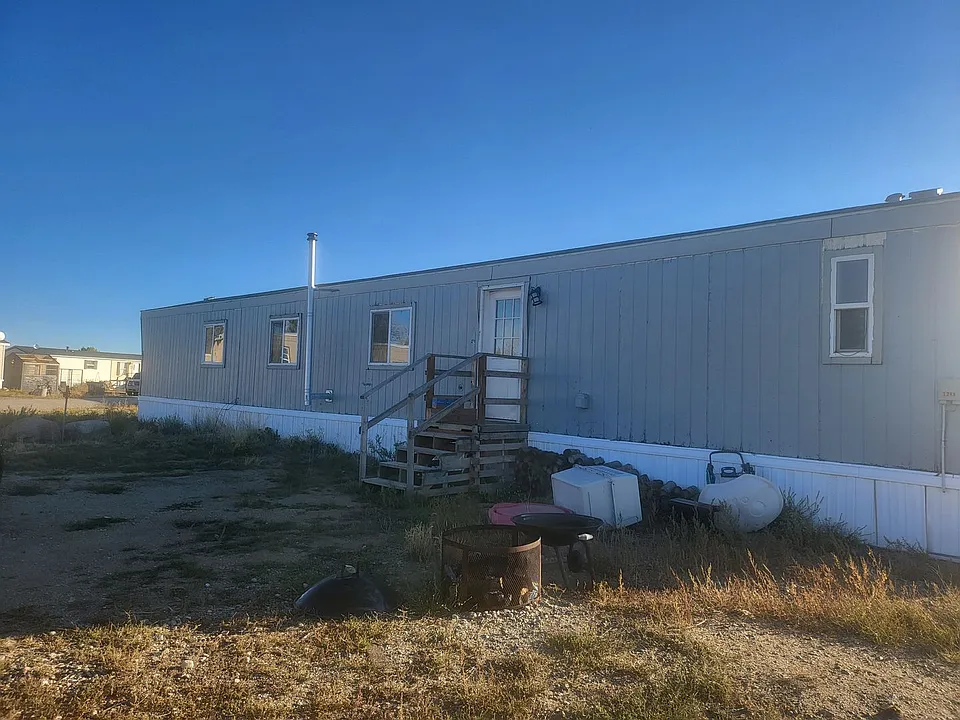 32 Front St #4