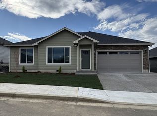 117 Coles Valley, Saint Sutherlin, OR 97479
