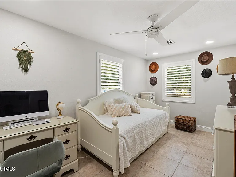 1324 E Orangewood Ave — Photo 13