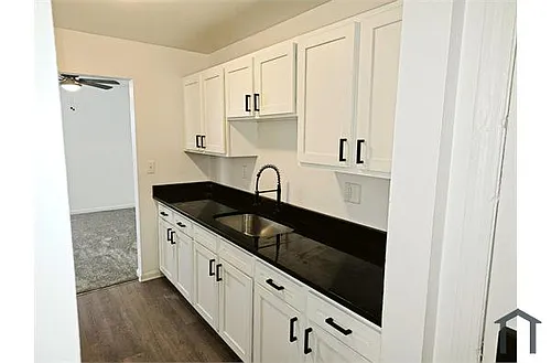 5860 Highview Dr #2 Photo 1