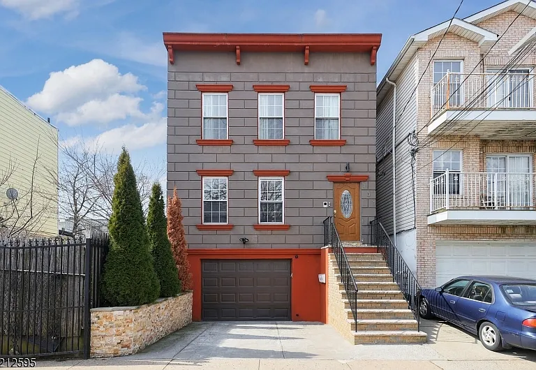 131 Armstrong Ave — Photo 1