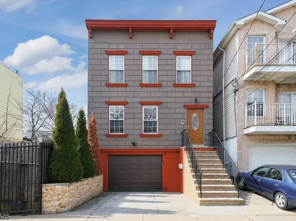 131 Armstrong Ave, Jersey City, NJ 07305