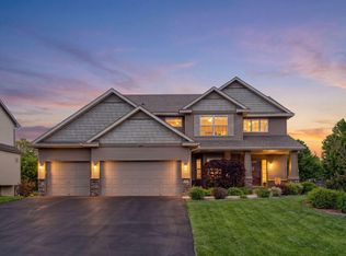 1046 Gusty Dr, Waconia, MN 55387