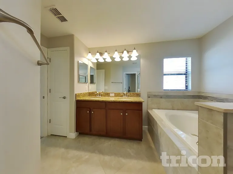 13185 Green Violet Dr — Photo 11