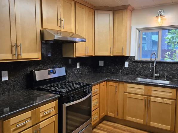 560 Madrona Ave, Felton, CA 95018