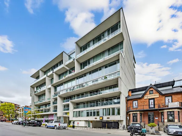 75 Portland St #213, Toronto, ON M5V 2M9