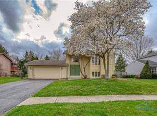 9623 Charlemont Rd, Perrysburg, OH 43551