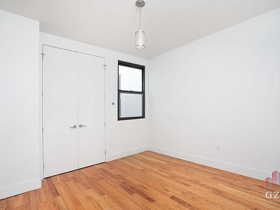 2nd image of 34-61 Vernon Blvd #2BB