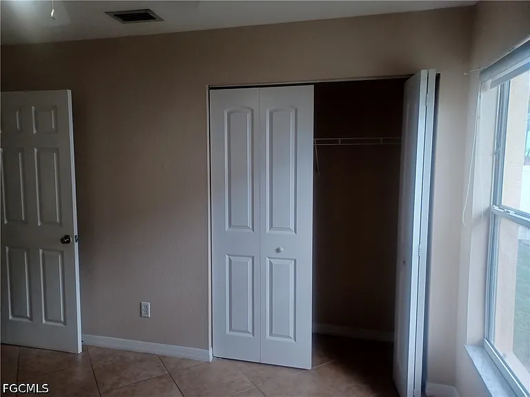 100 SW Trafalgar Pkwy #104 — Photo 16