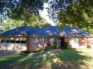 2900 Crossroads Dr, Longview, TX 75605