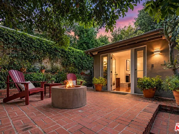8513 Walnut Dr, Los Angeles, CA 90046