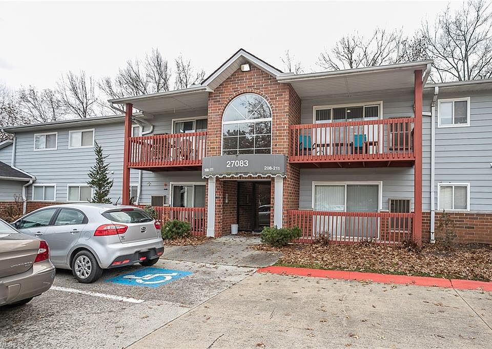 1st image of 27083 Oakwood Cir APT 209X