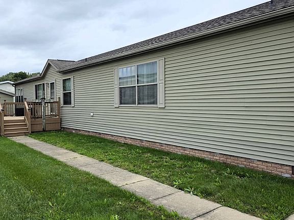 2nd image of 3933 Benjamin Way
