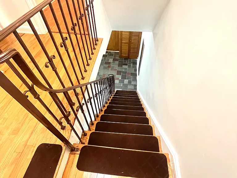 Yates Ave — Photo 6