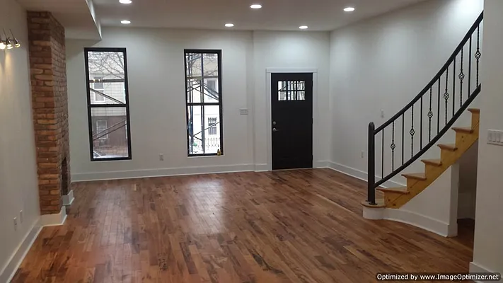 Sold by Voro, LLC | media 20