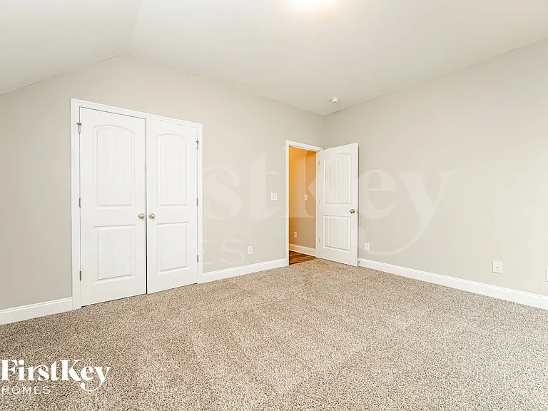 100 Orchard Ln — Photo 15