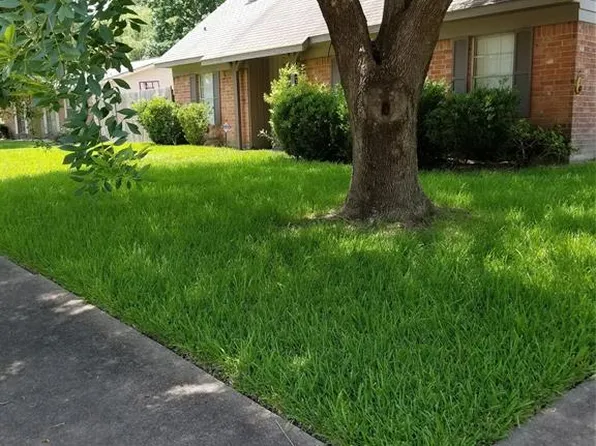 302 Drumcliffe Ct, Houston, TX 77015