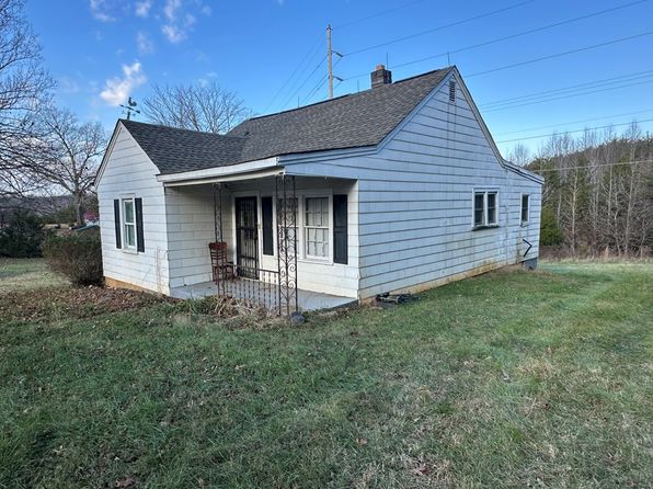 1172 Sugartree Church Rd, Danville, VA 24540