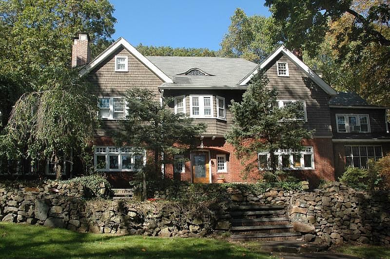 1st image of 41 Bradford Ave