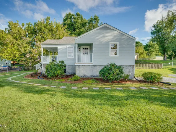 131 Franklin Dr, Blountville, TN 37617
