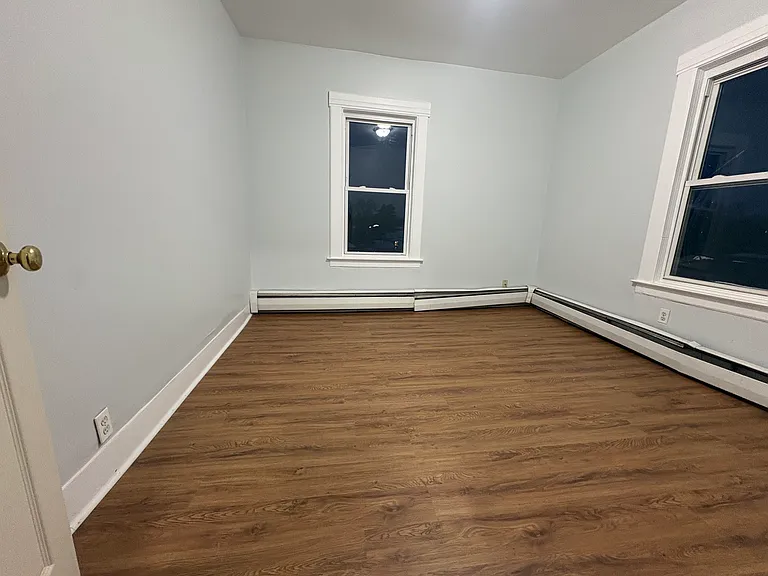 1123 Main St #4-2 — Photo 7